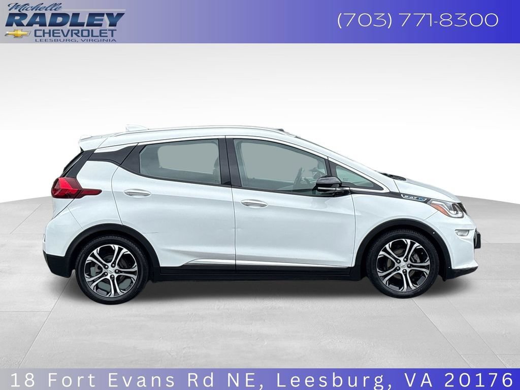 Used 2019 Chevrolet Bolt Premier w/ Infotainment Package FWD image 7