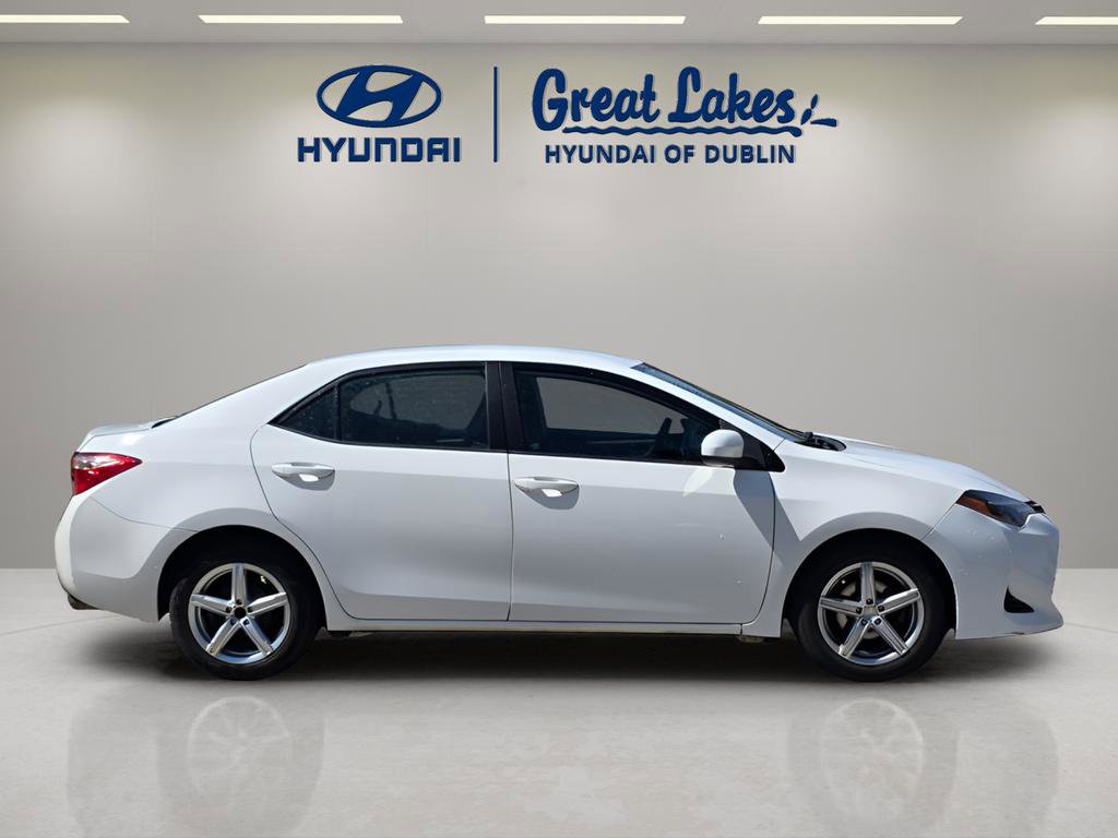 Used 2018 Toyota Corolla LE image 6