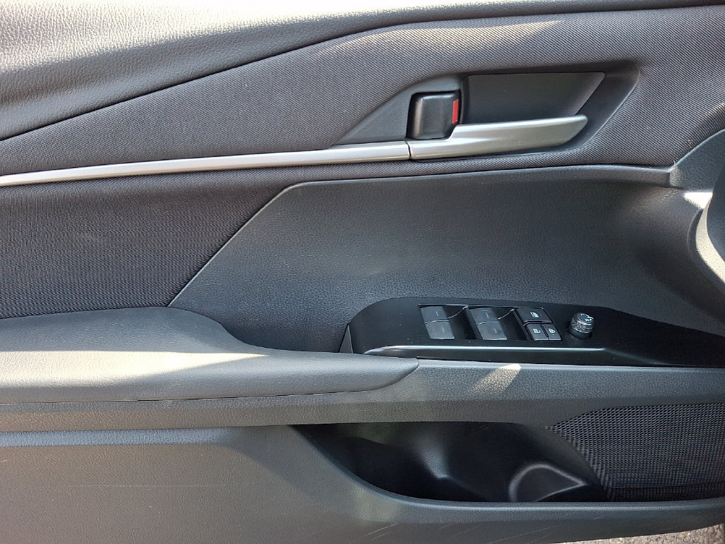 Used 2026 Toyota Camry LE FWD image 13