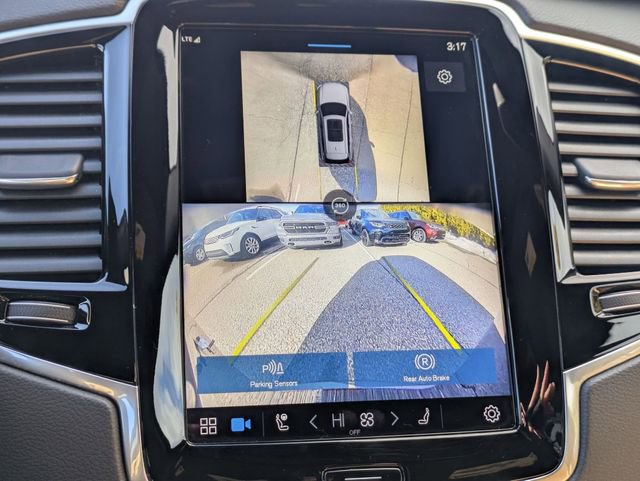 Used 2024 Volvo XC90 B6 Ultimate w/ Protection Package Premier image 10