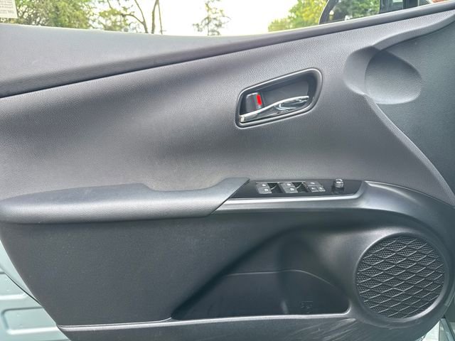 Used 2016 Toyota Prius Four Touring w/ Premium Convenience Package image 10