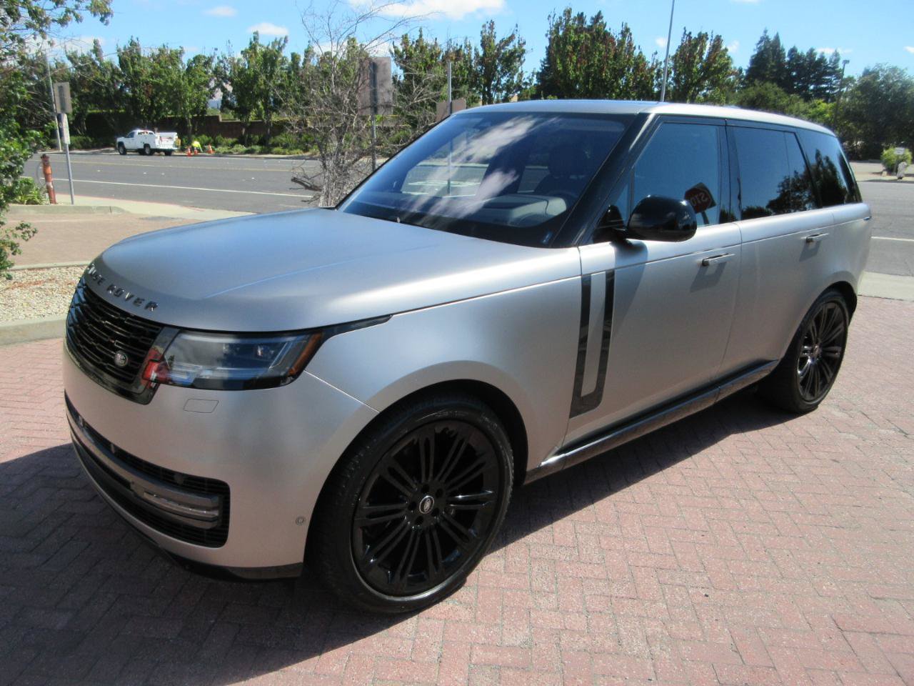 Used 2023 Land Rover Range Rover SE