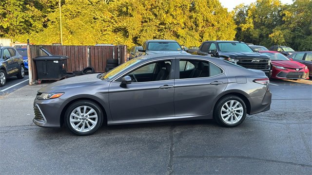 Used 2024 Toyota Camry LE image 7