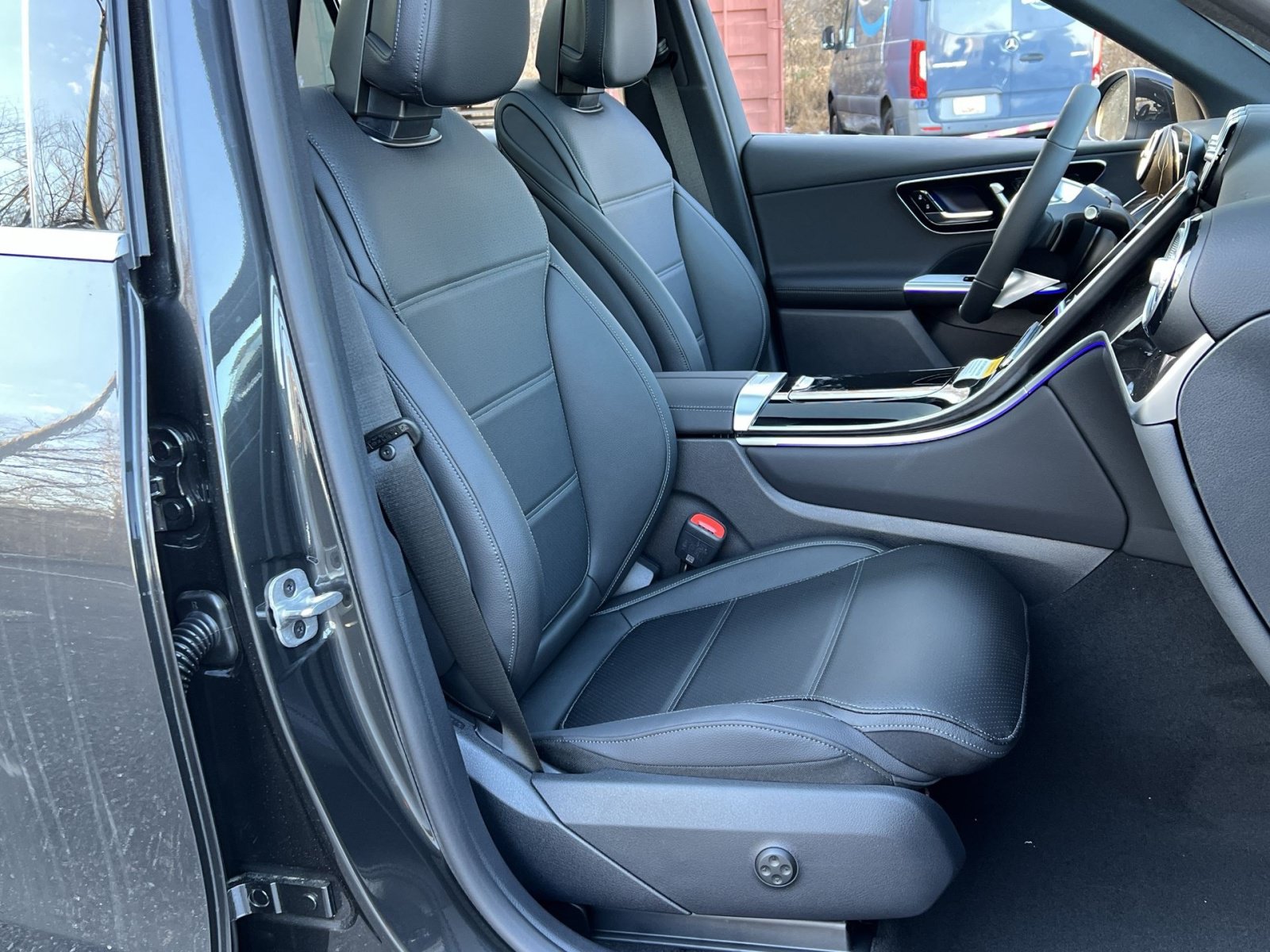 Used 2026 Mercedes-Benz GLC 300 4MATIC image 26