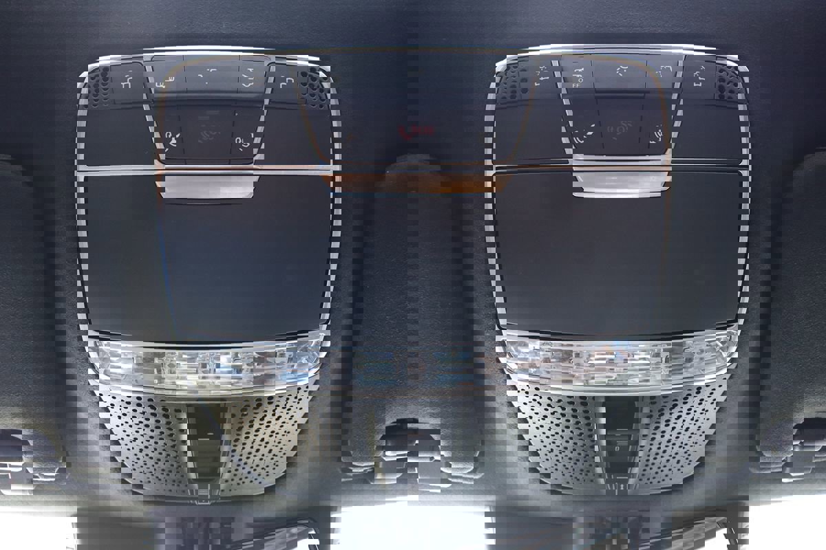 Used 2018 Mercedes-Benz S 560 4MATIC Sedan image 73