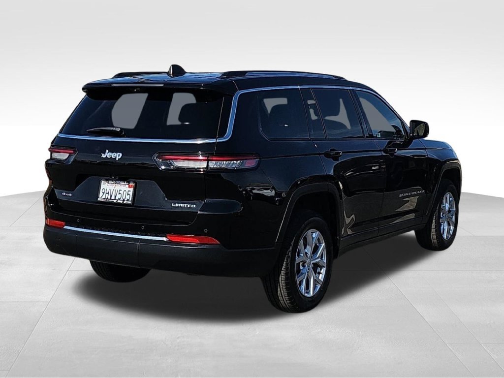 Used 2023 Jeep Grand Cherokee L Limited w/ Luxury Tech Group II AWD/4WD image 3