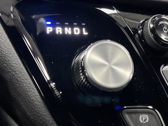 New 2026 Chrysler Pacifica Limited w/ Trailer Tow Group image 22