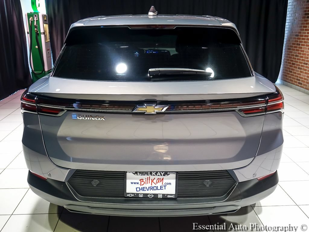 Used 2026 Chevrolet Equinox EV LT w/ Comfort Package FWD image 7