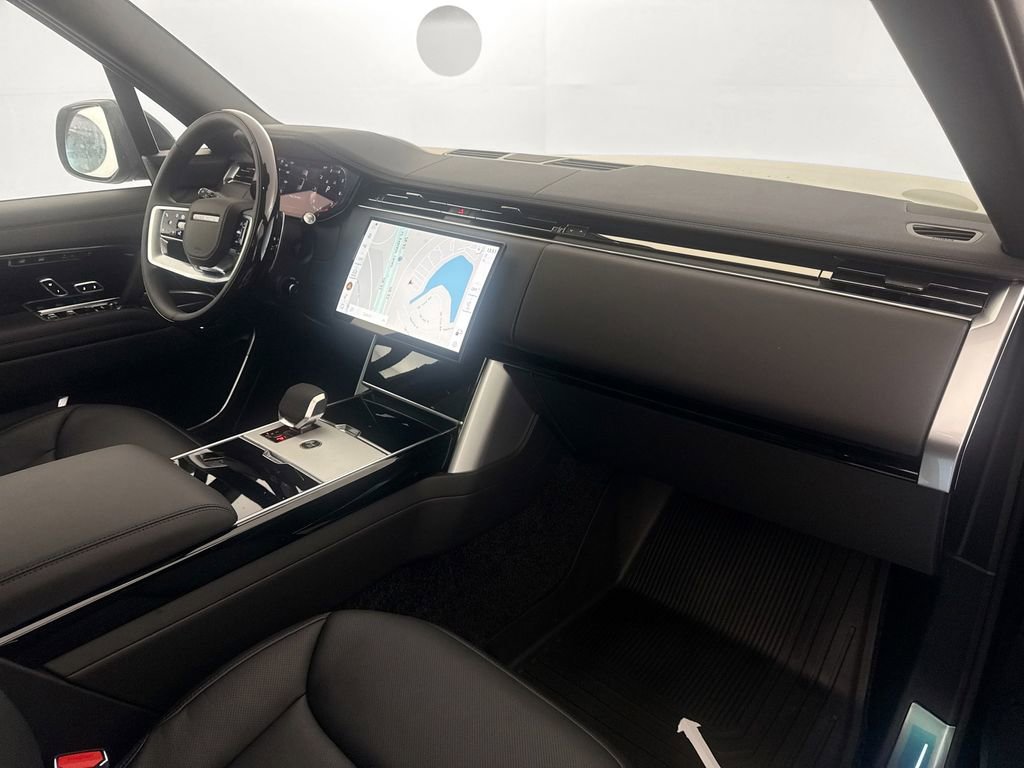 New 2026 Land Rover Range Rover SE image 29