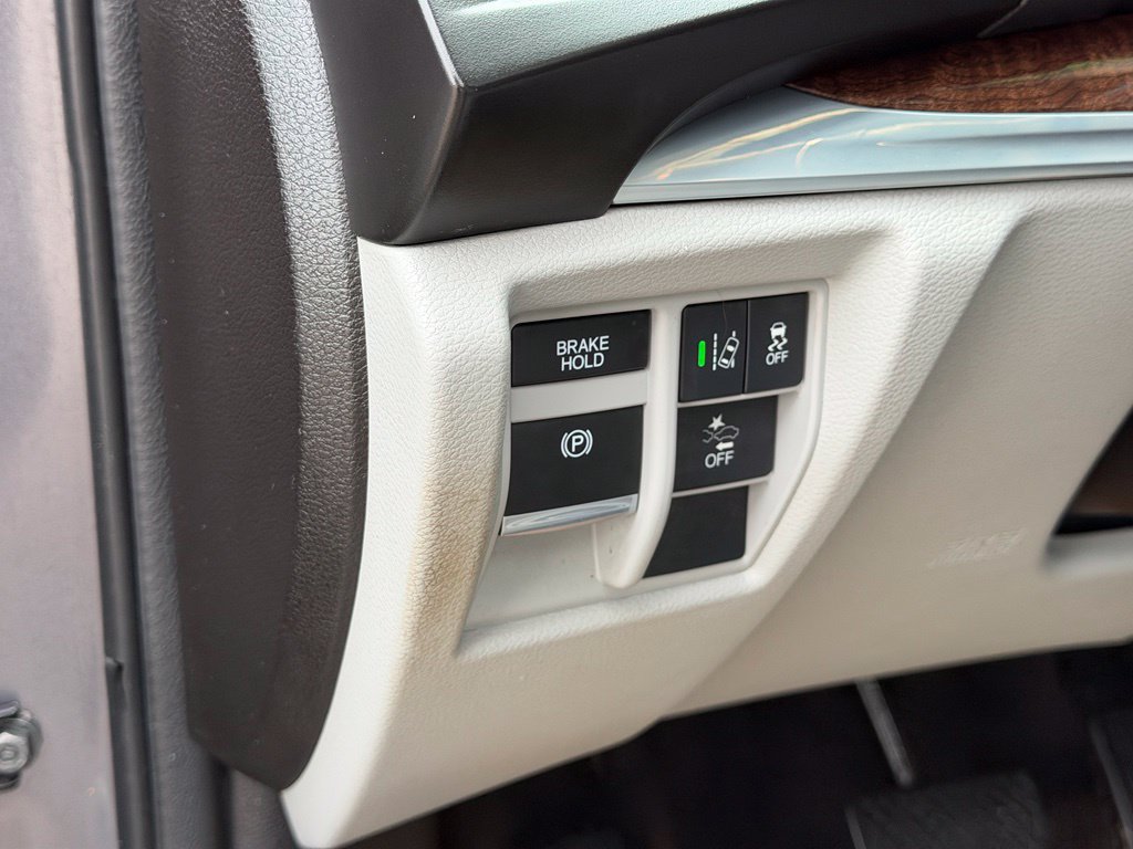 Used 2018 Acura MDX SH-AWD image 26