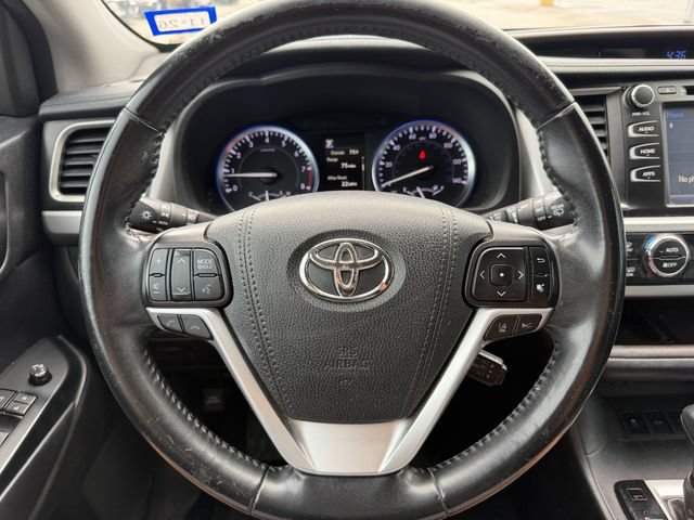 Used 2017 Toyota Highlander XLE FWD image 15
