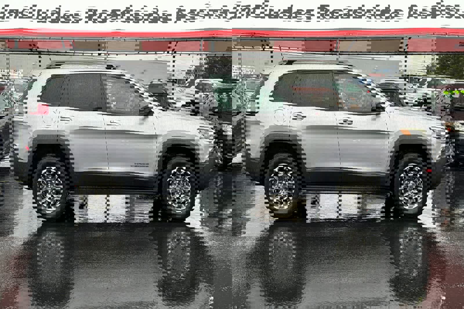 Used 2020 Jeep Cherokee Trailhawk image 6