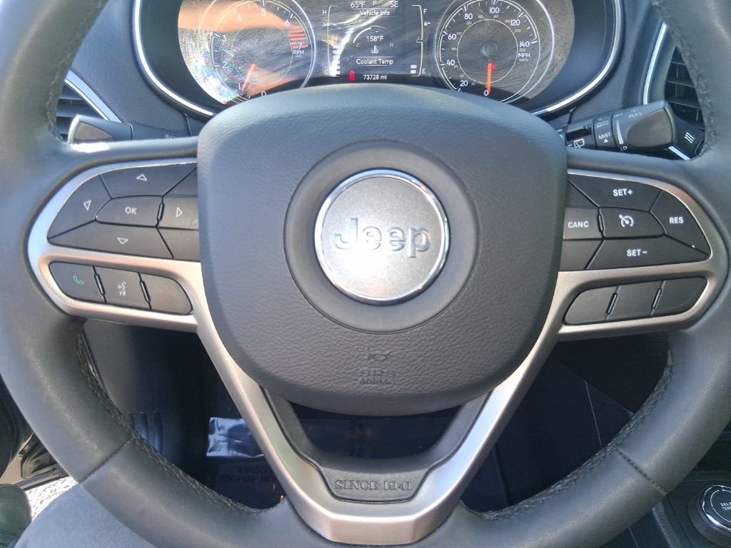 Used 2020 Jeep Cherokee Latitude Plus image 15
