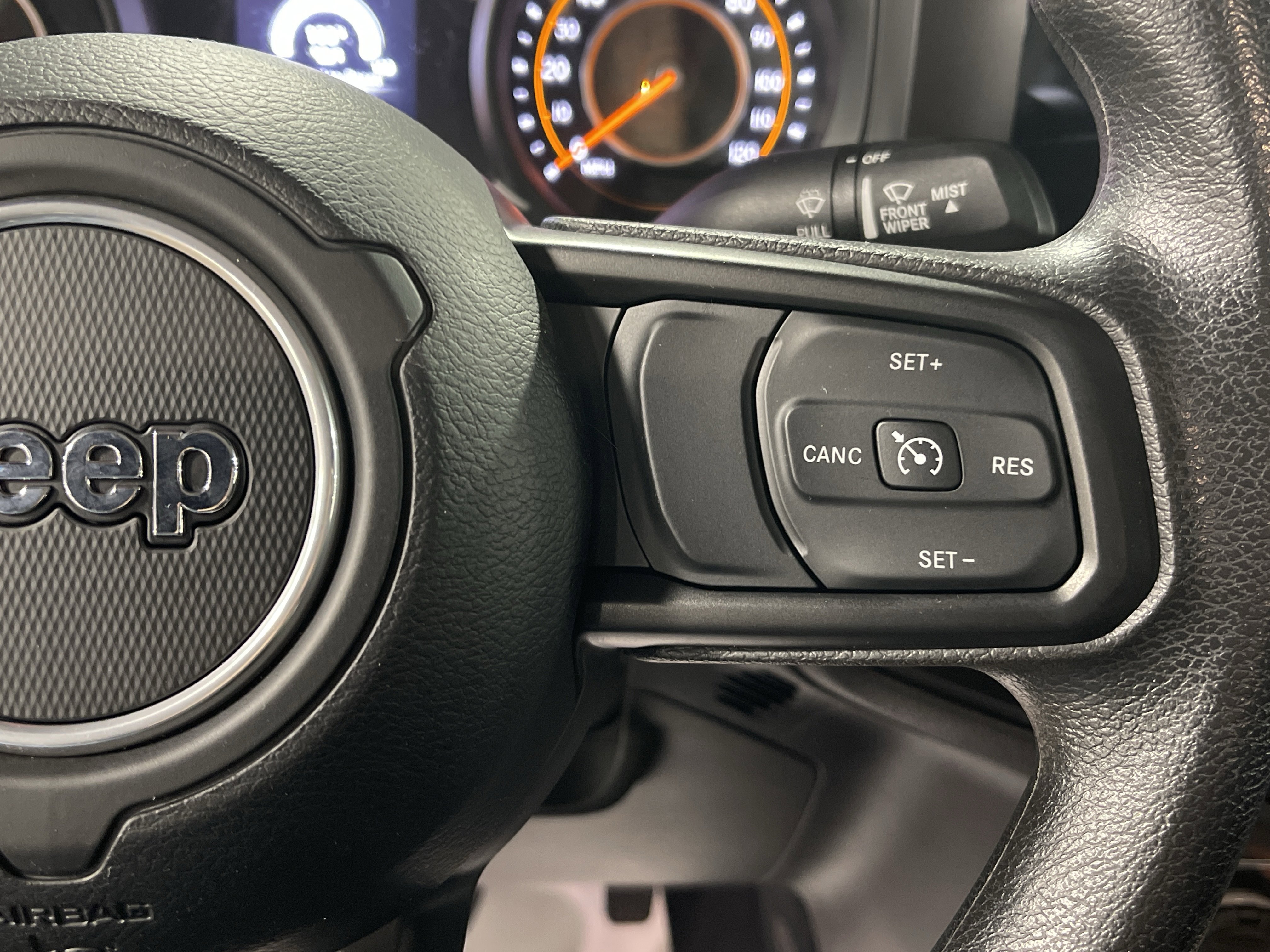 Used 2024 Jeep Gladiator Sport image 18