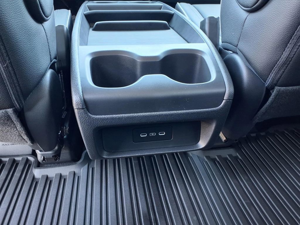New 2026 Honda Odyssey Touring image 22