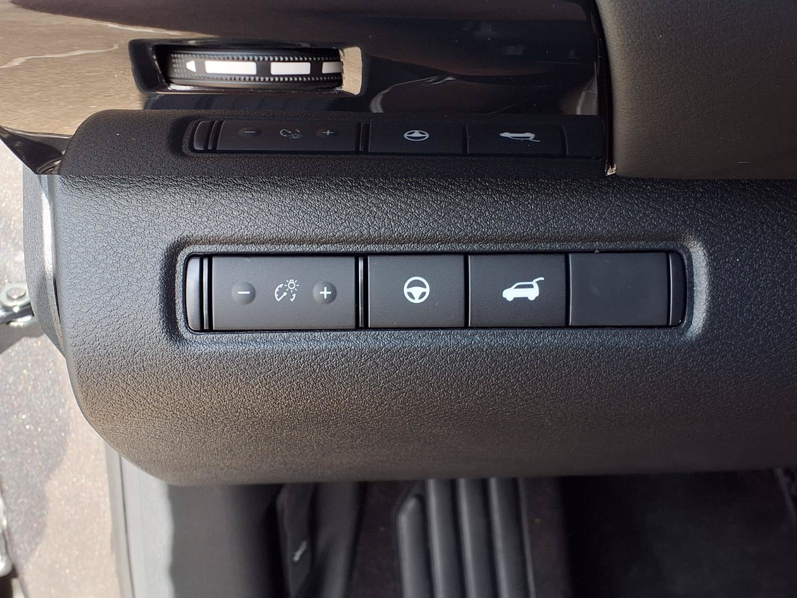 New 2026 Nissan Pathfinder SV FWD image 19