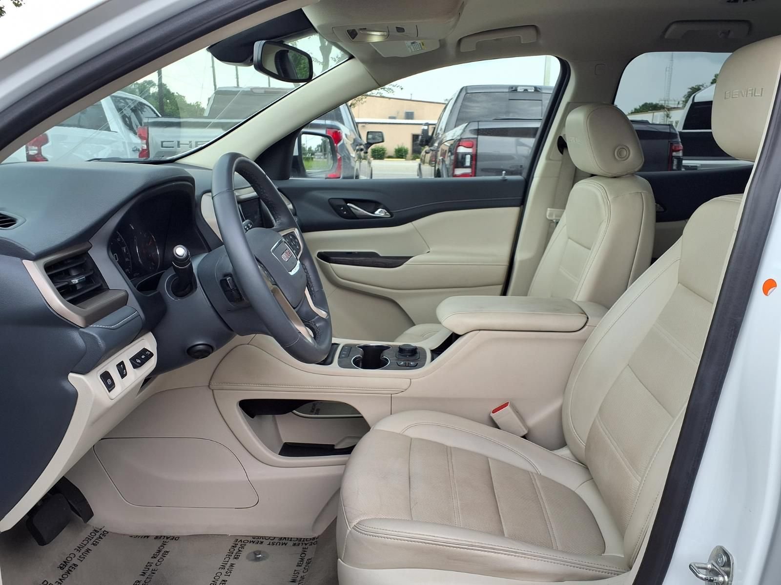 Used 2023 GMC Acadia Denali AWD/4WD image 17
