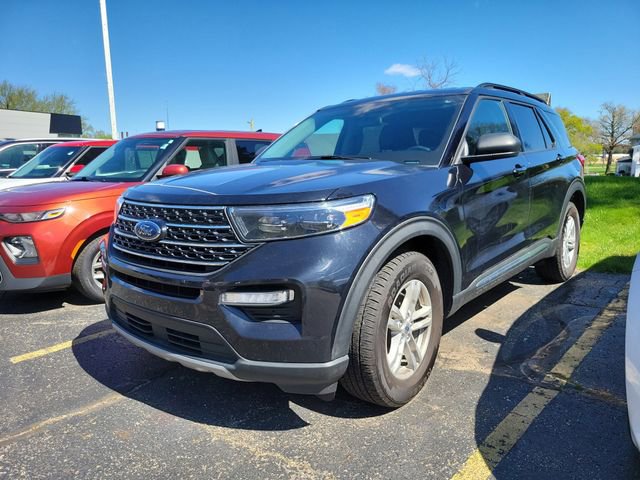 Used 2021 Ford Explorer XLT w/ Equipment Group 202A AWD/4WD image 5