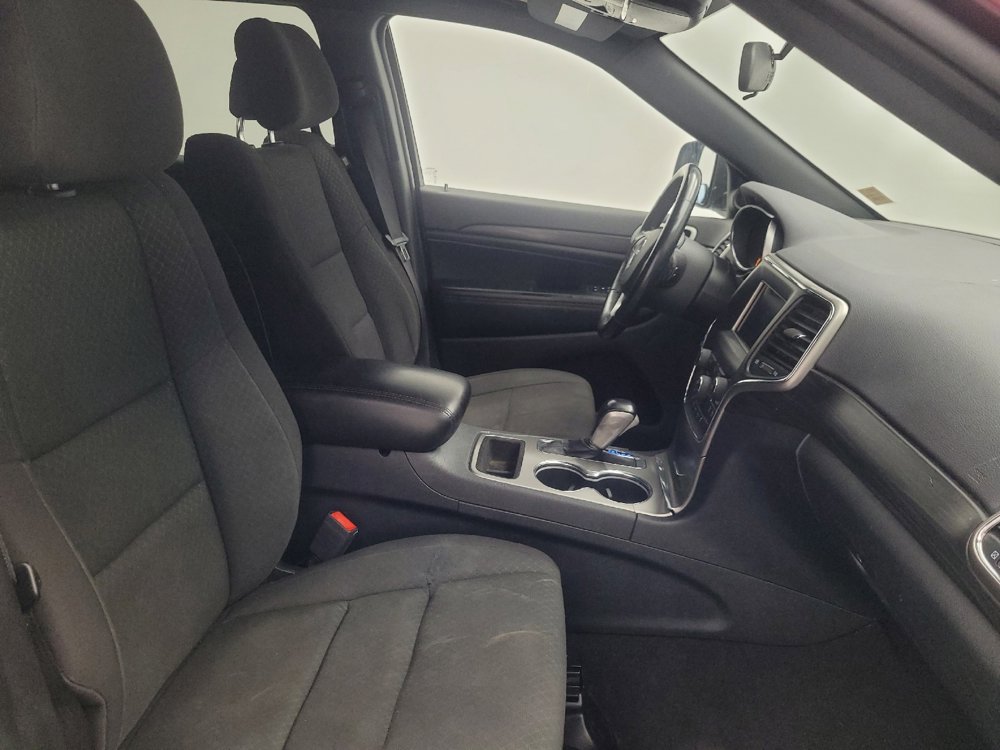 Used 2021 Jeep Grand Cherokee Laredo image 21