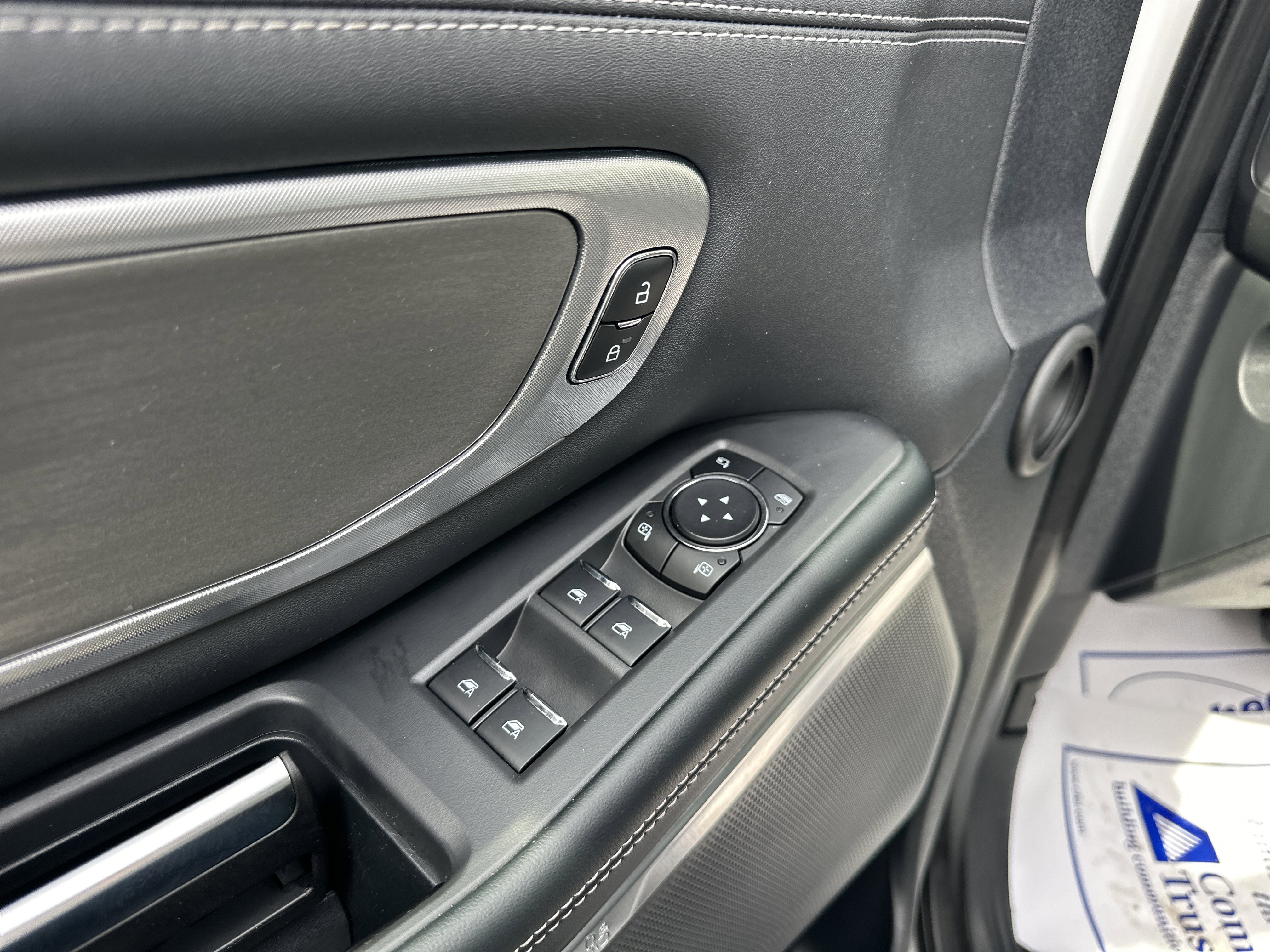 Used 2025 Ford Expedition Max Platinum AWD/4WD image 9