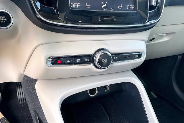 Used 2020 Volvo XC40 T5 Inscription AWD/4WD image 15