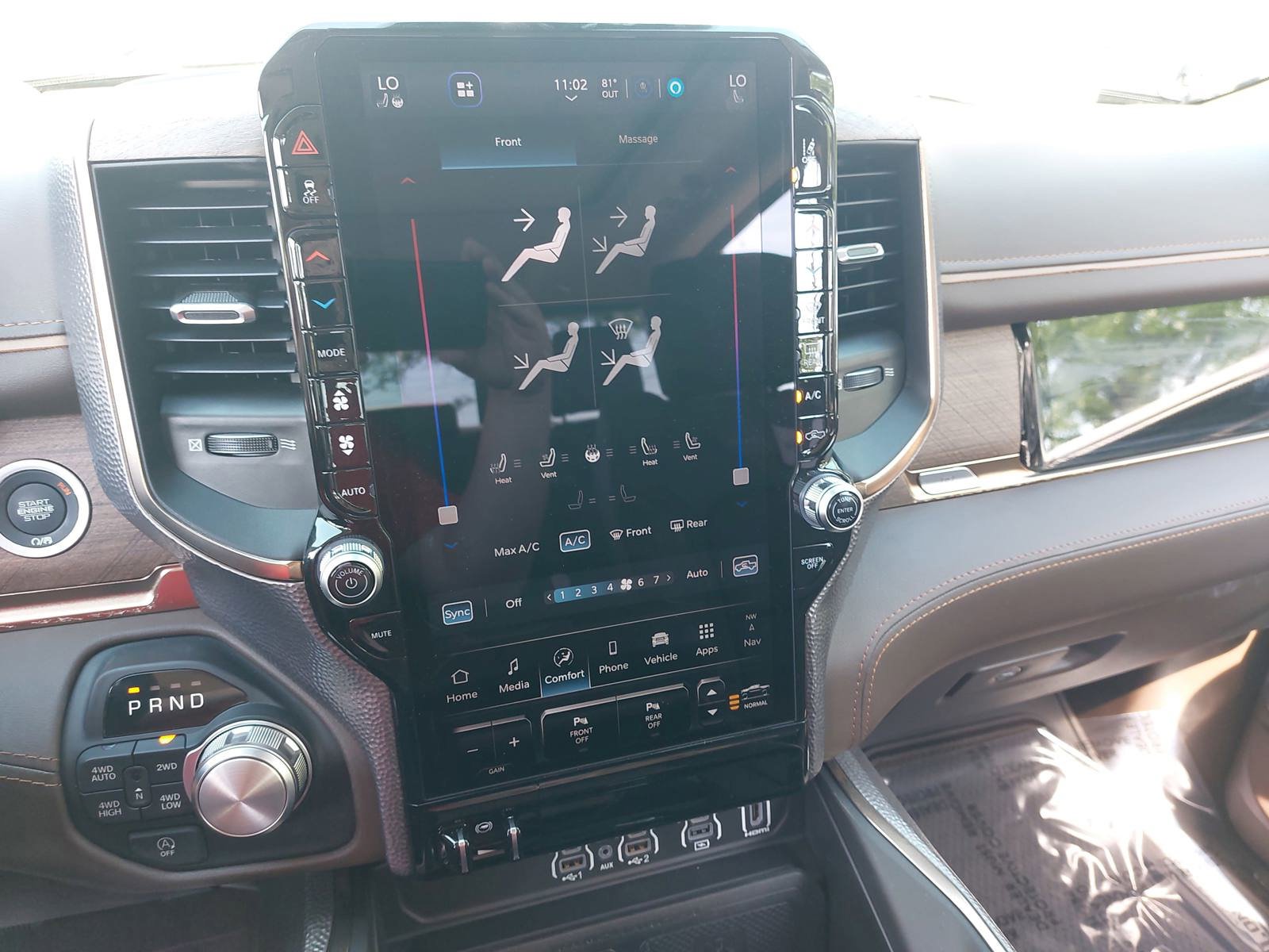 New 2025 RAM 1500 Limited AWD/4WD image 20