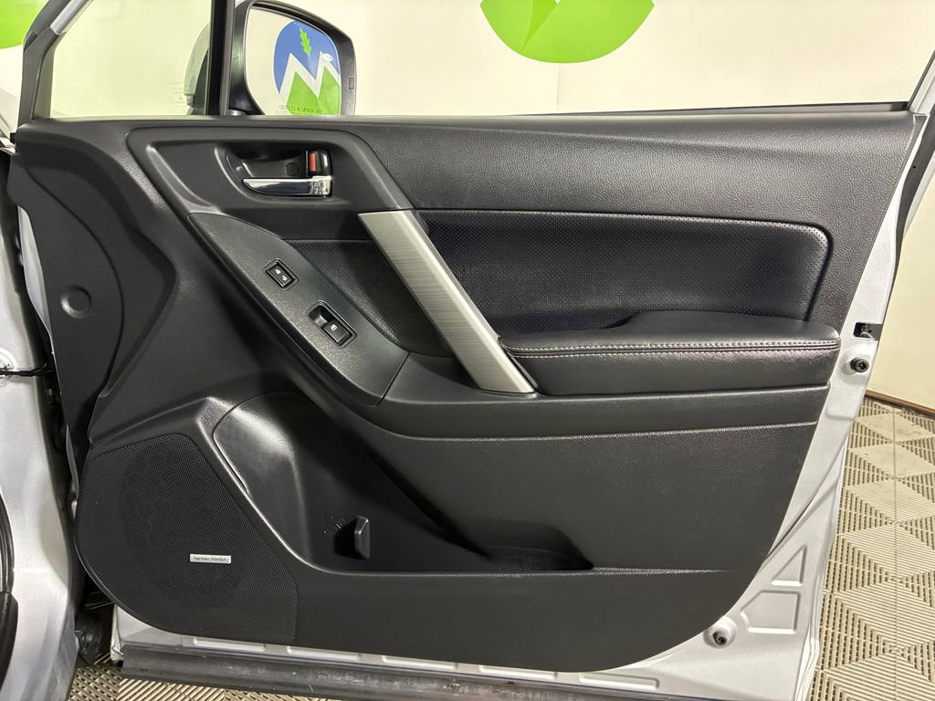 Used 2016 Subaru Forester 2.5i Touring w/ Eyesight & Navigation System image 31