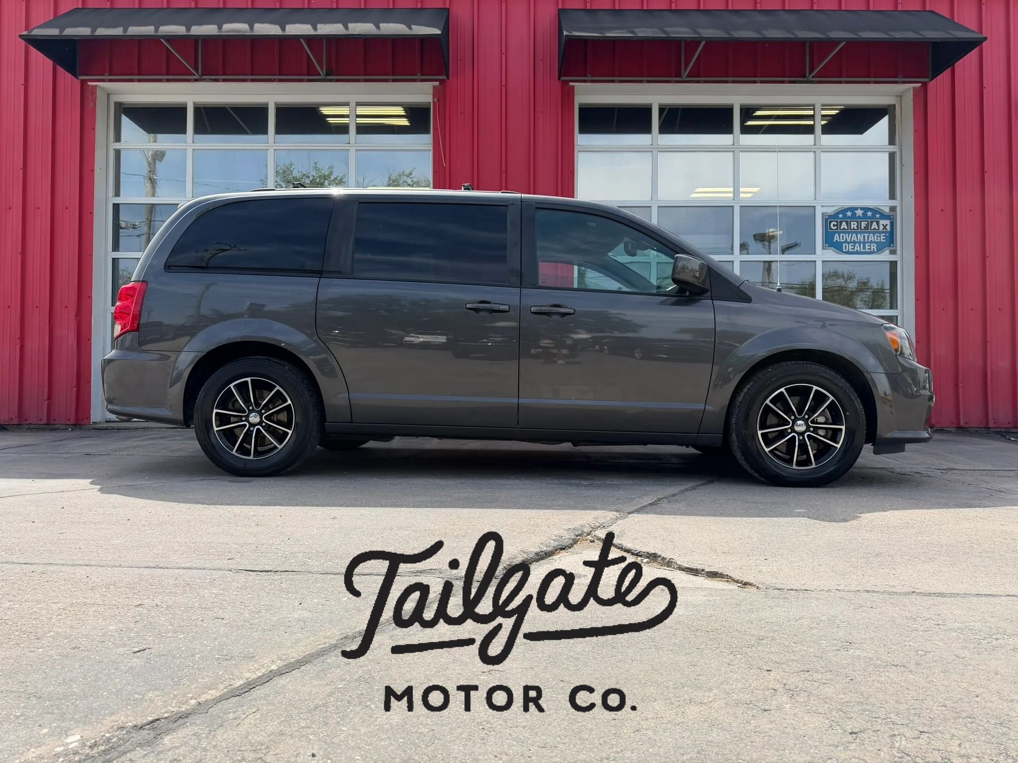 Used 2018 Dodge Grand Caravan GT FWD image 1