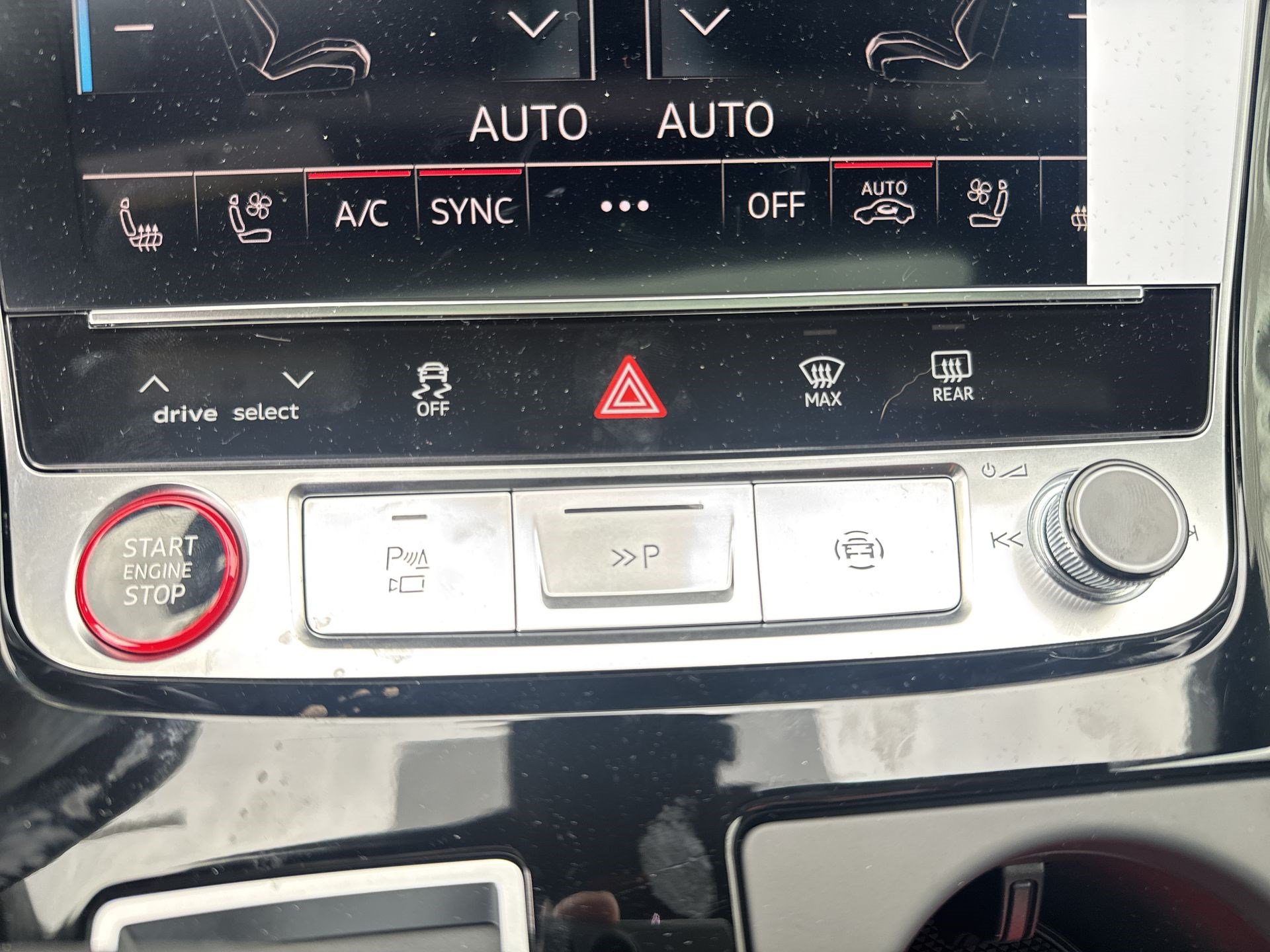 New 2026 Audi SQ8 Prestige AWD/4WD image 11