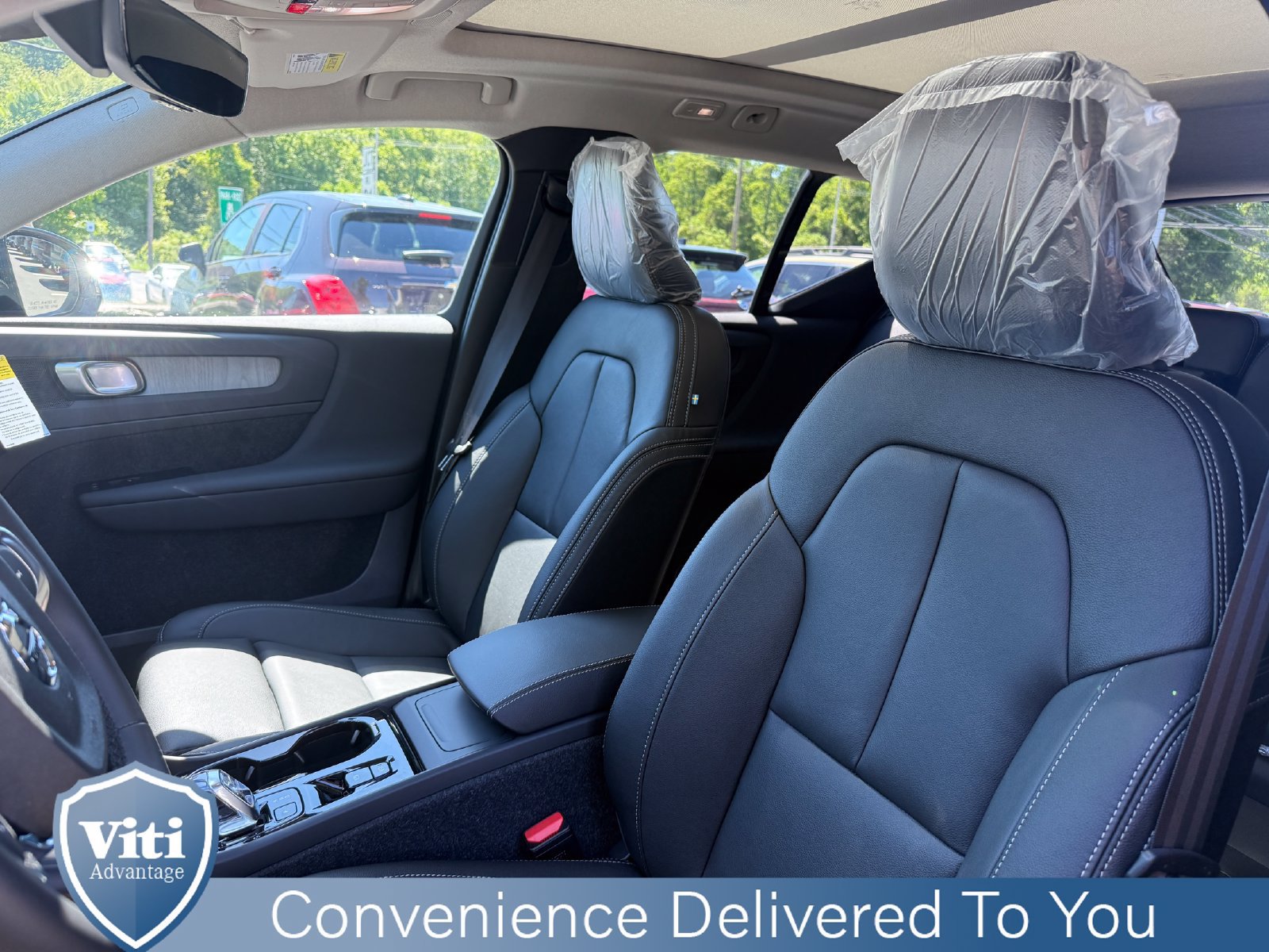 New 2026 Volvo XC40 B5 Plus w/ Protection Package Premier AWD/4WD image 13
