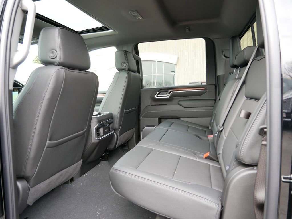New 2026 GMC Sierra 3500 Denali w/ Denali Reserve Package image 8