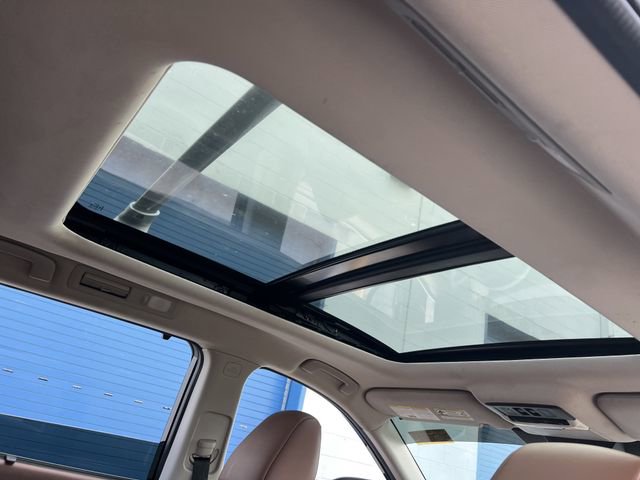 Used 2022 Nissan Pathfinder Platinum w/ Cargo Package image 32