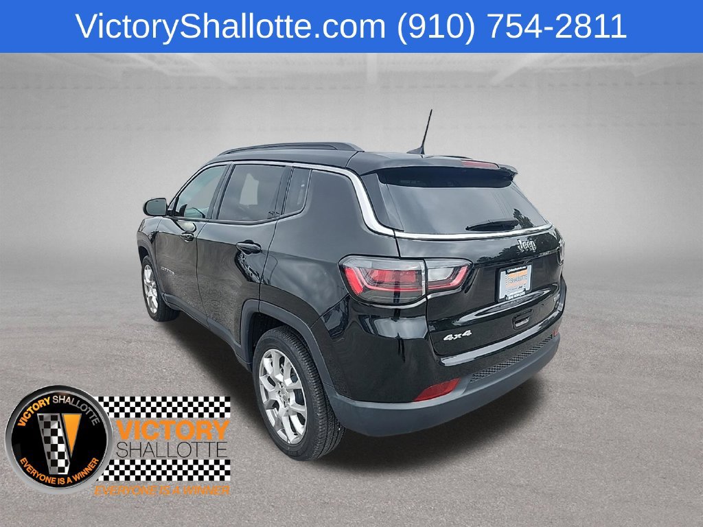 Used 2022 Jeep Compass Latitude w/ Sun and Sound Group AWD/4WD image 24