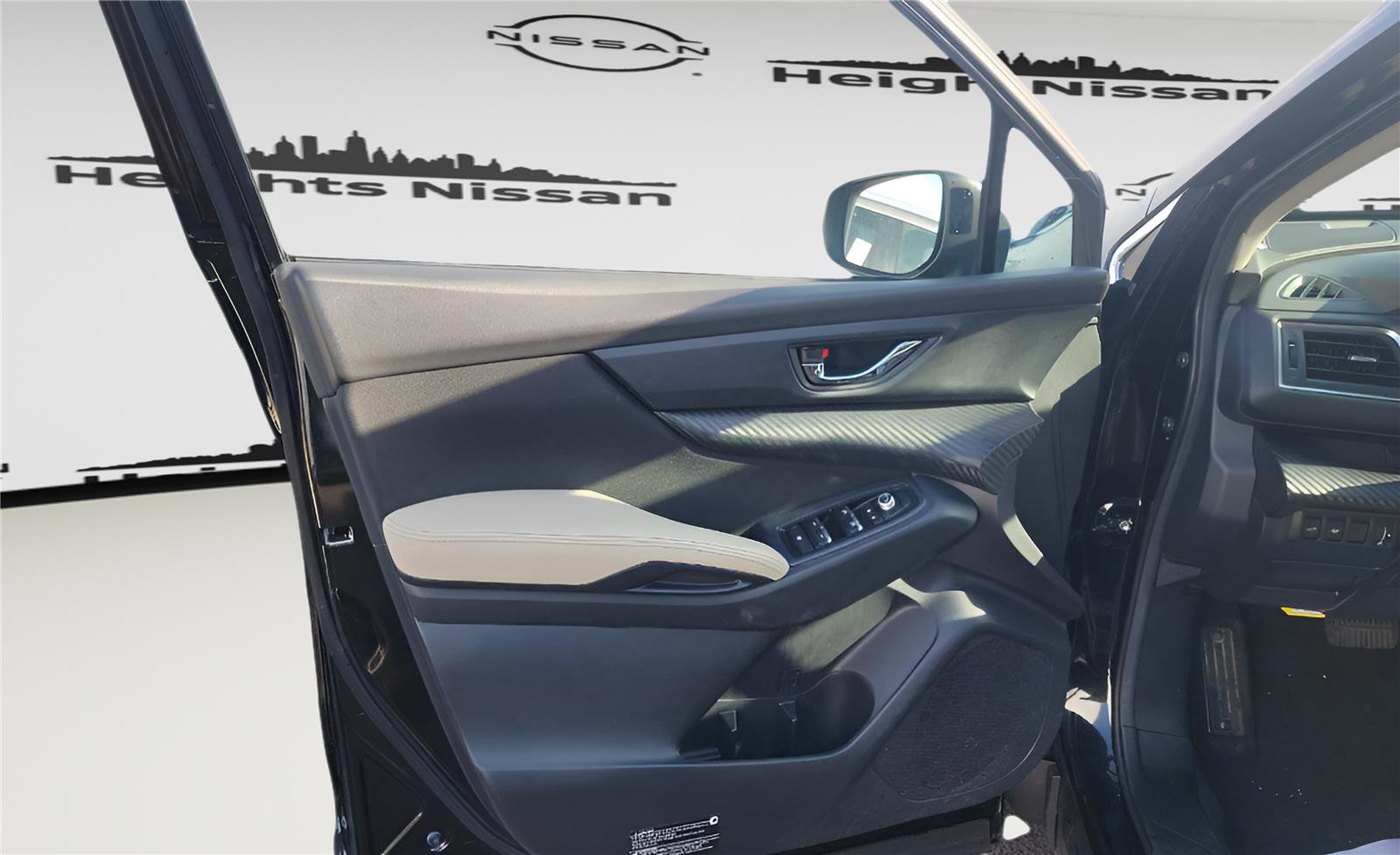 Used 2023 Subaru Ascent Premium w/ Convenience Package image 12