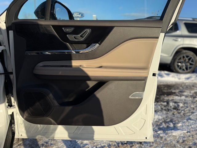 Used 2022 Lincoln Corsair FWD image 16