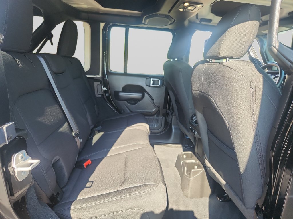 Used 2022 Jeep Wrangler Unlimited Sport AWD/4WD image 18