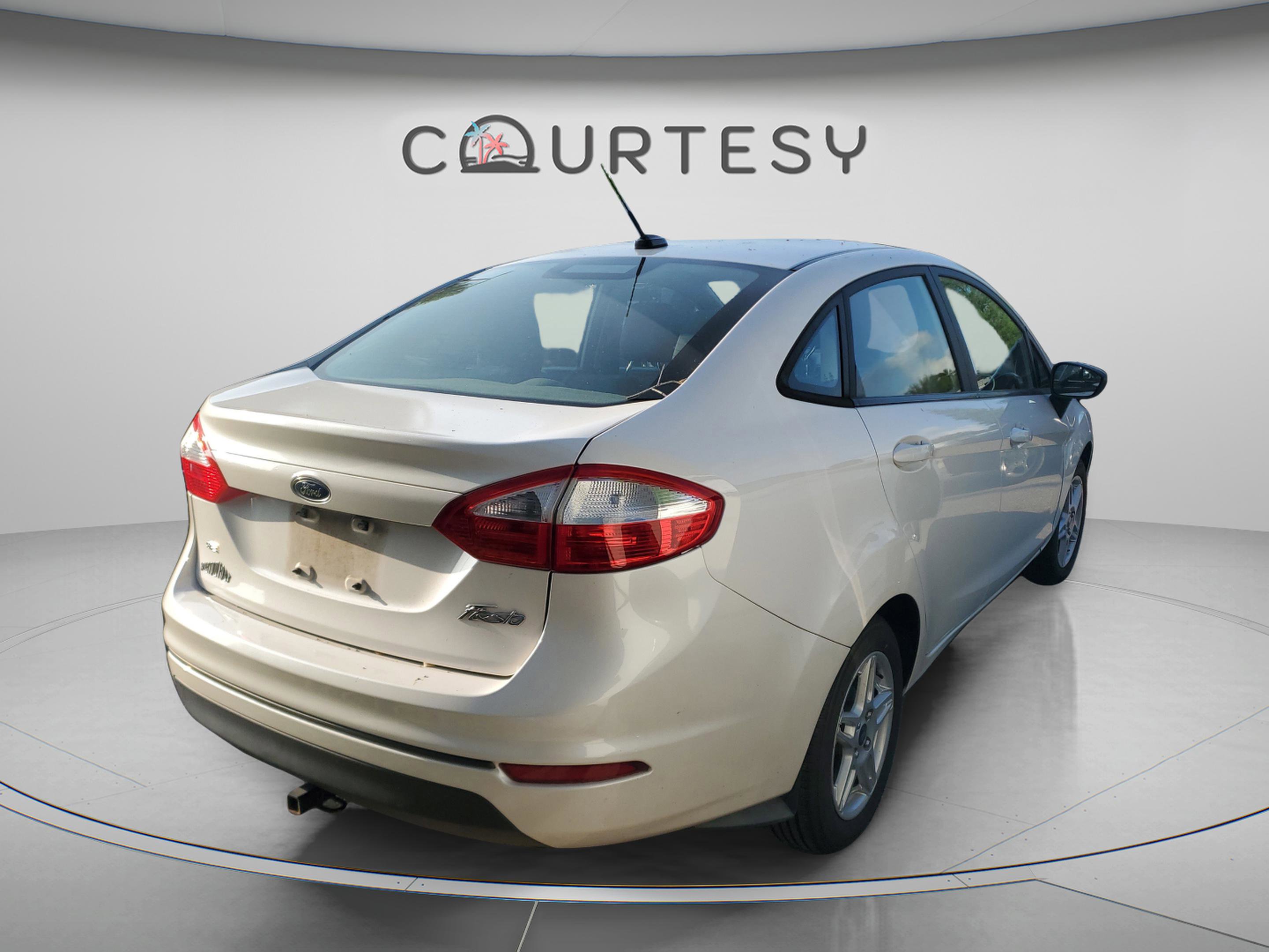 Used 2017 Ford Fiesta SE FWD image 17
