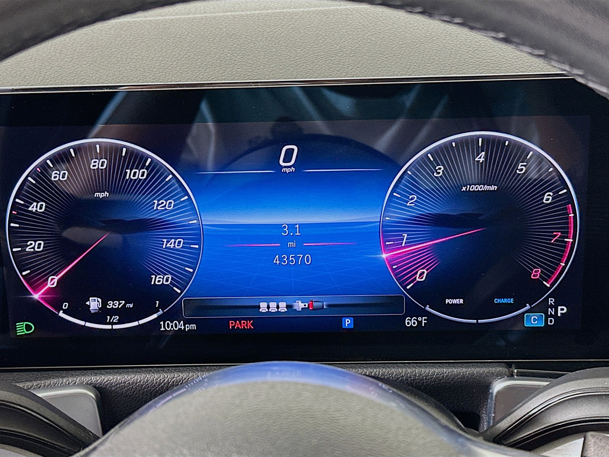 Used 2025 Mercedes-Benz GLB 250 4MATIC image 19