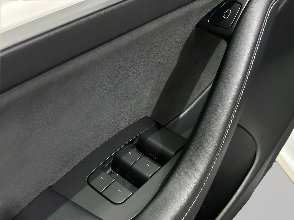 Used 2021 Tesla Model 3 Performance image 16