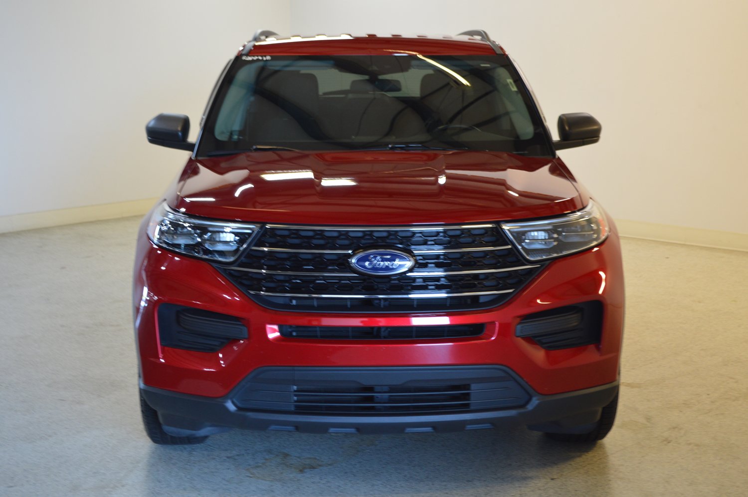 Used 2021 Ford Explorer XLT w/ Class III Trailer Tow Package AWD/4WD image 8