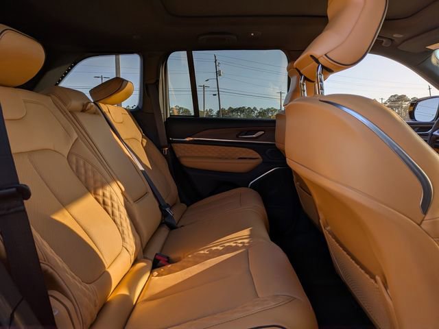 New 2025 Jeep Grand Cherokee Summit w/ Obsidian Package image 29