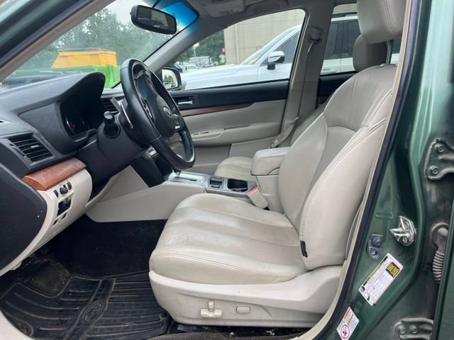 Used 2014 Subaru Outback 2.5i Limited AWD/4WD image 16