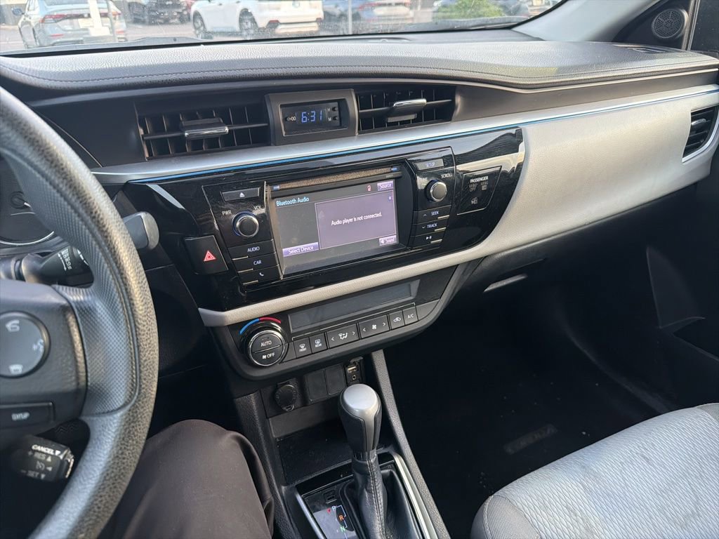 Used 2016 Toyota Corolla LE image 9
