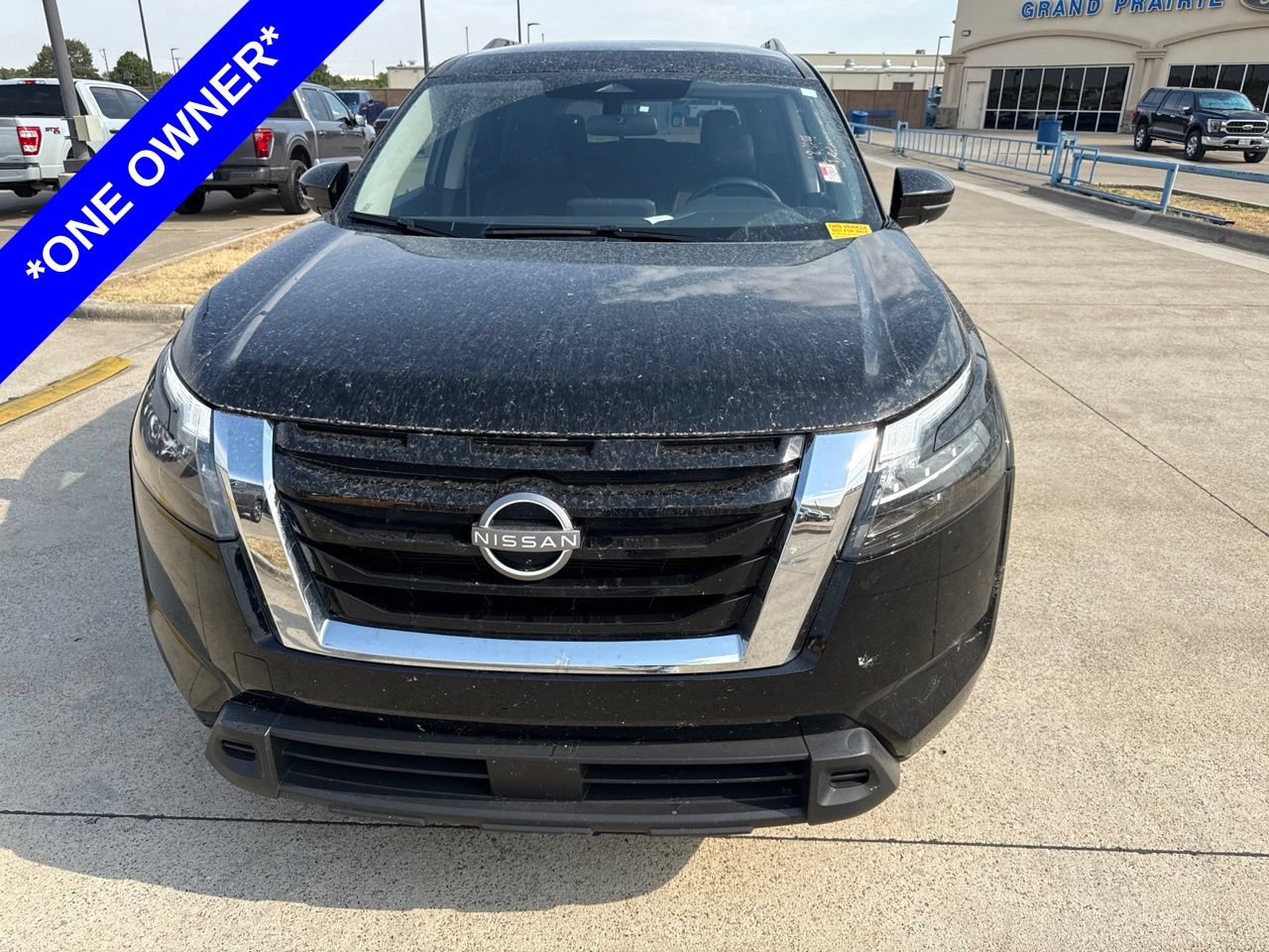 Used 2025 Nissan Pathfinder SV AWD/4WD image 2