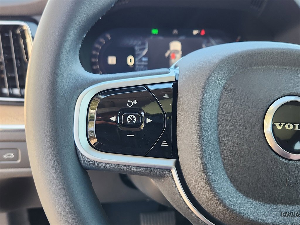 New 2026 Volvo XC60 B5 Plus w/ Climate Package image 9