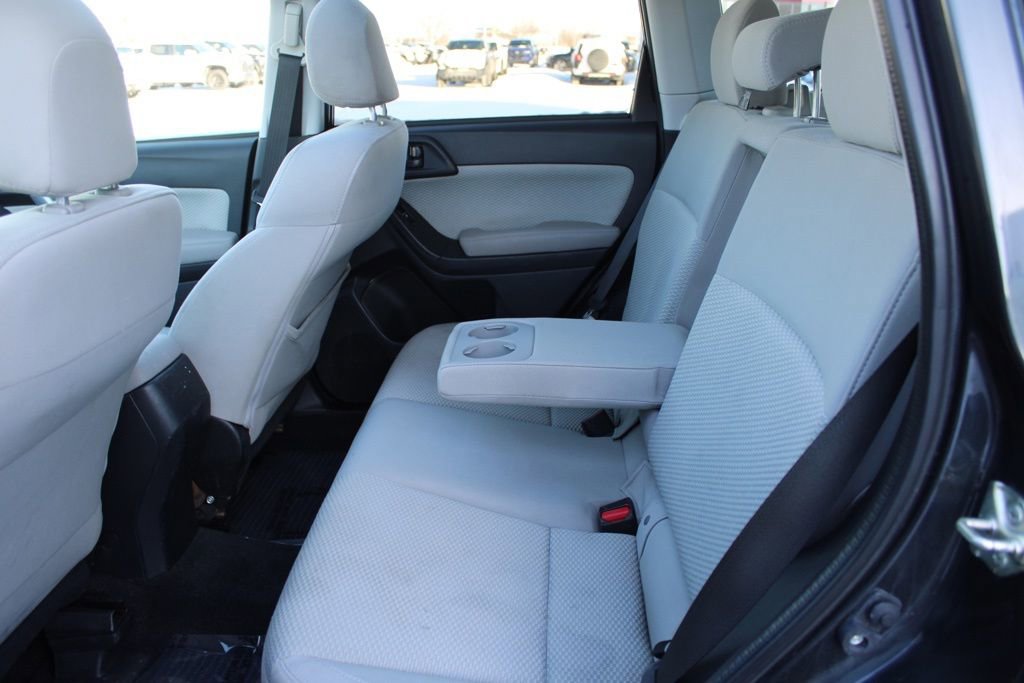 Used 2017 Subaru Forester 2.5i Premium image 23