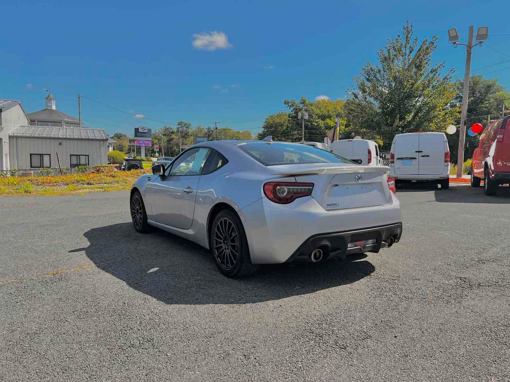 Used 2019 Toyota 86 image 5