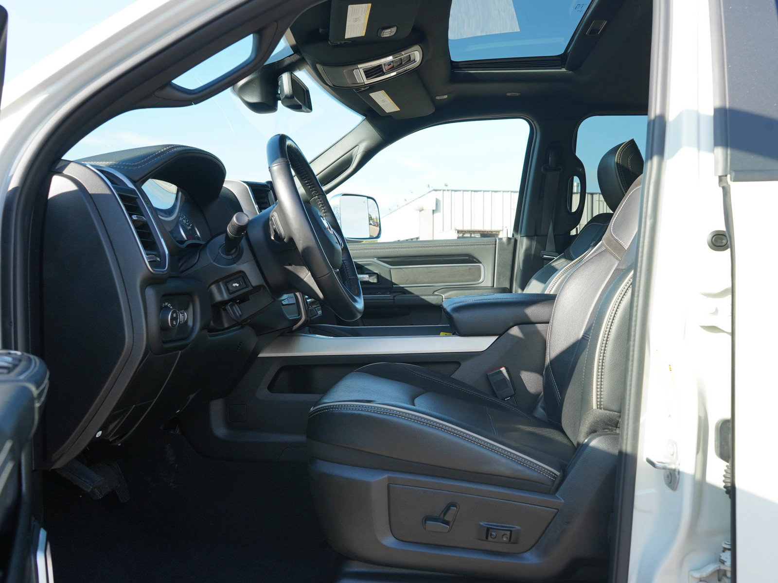Used 2019 RAM 2500 Laramie AWD/4WD image 19