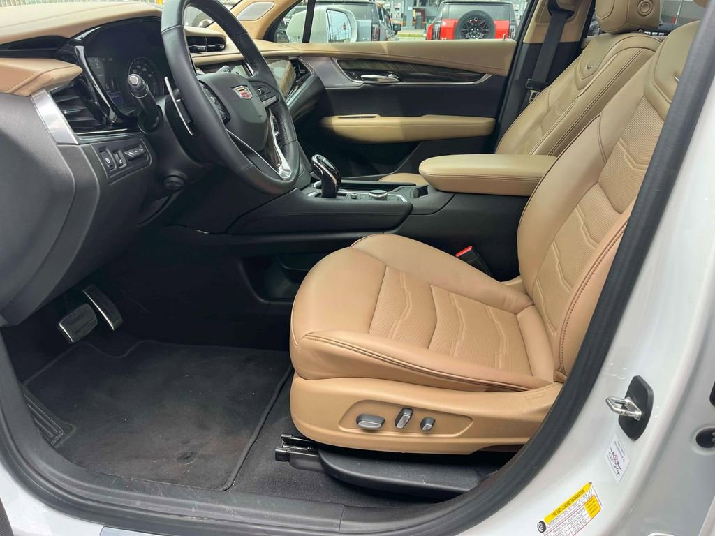 Used 2020 Cadillac XT6 Sport w/ Platinum Package image 29