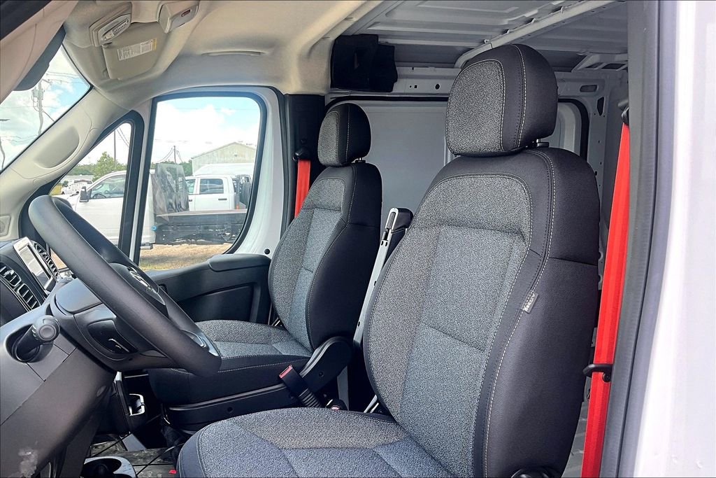 New 2024 RAM ProMaster 2500 w/ Convenience Group image 8